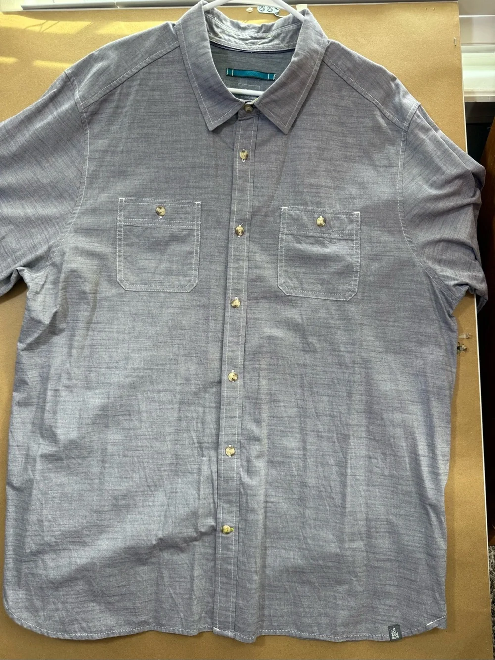 The North Face Men's Heather Gray Short-Sleeve Button-Down Shirt